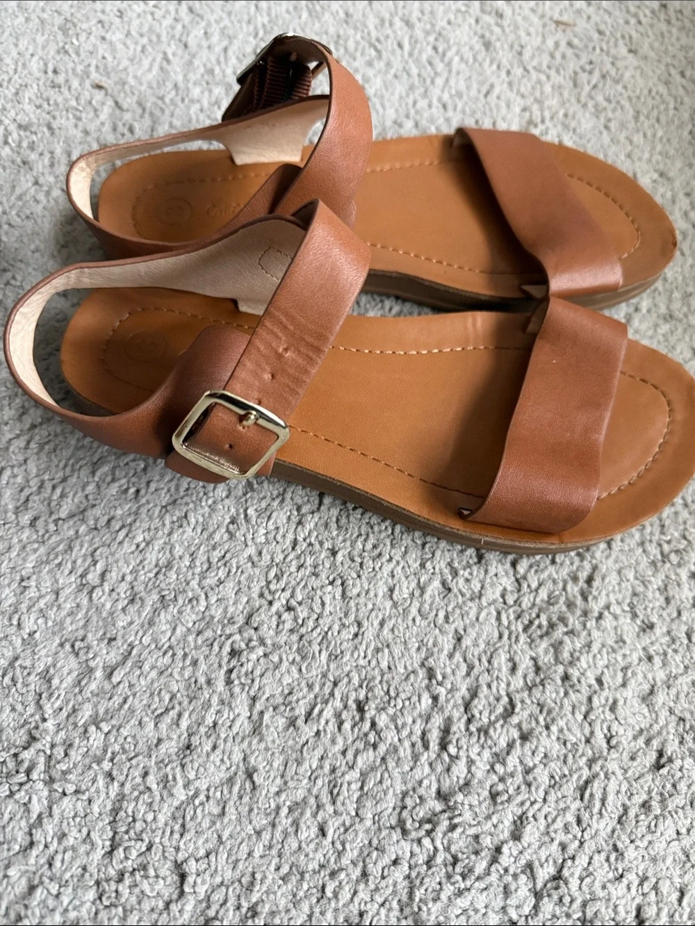 Gently worn Cat & Jack Girls Tan Brown Leather-Look Strap Sandals
